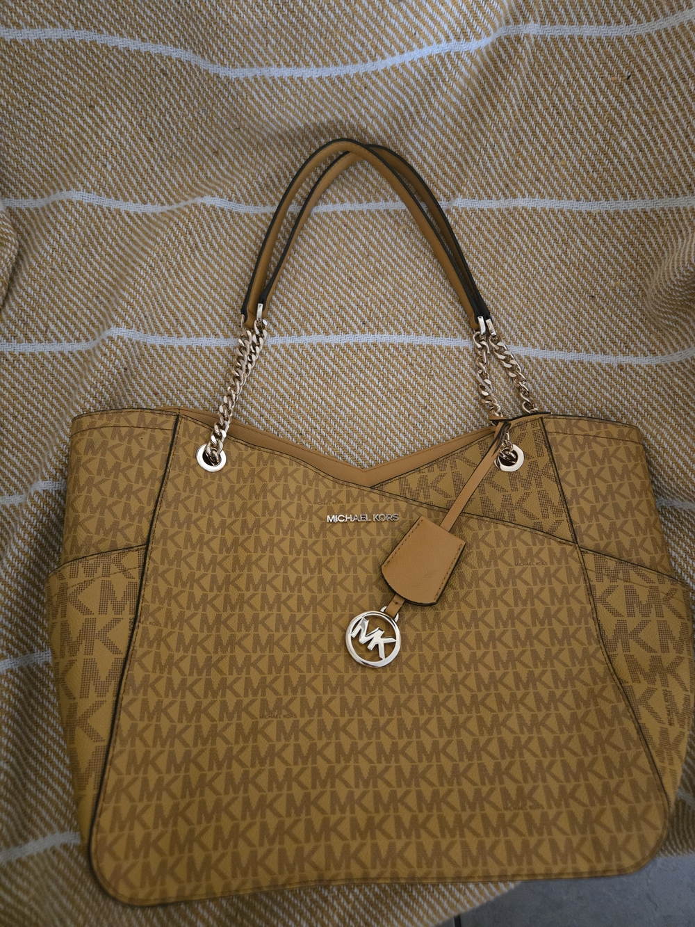 Michael Kors Jet Set Logo Tote Bag in Mustard